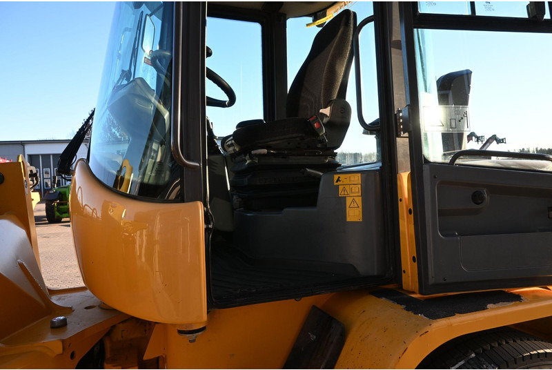 Máy xúc lật bánh lốp Volvo L30G: hình 9 Máy xúc lật bánh lốp Volvo L30G: hình 9