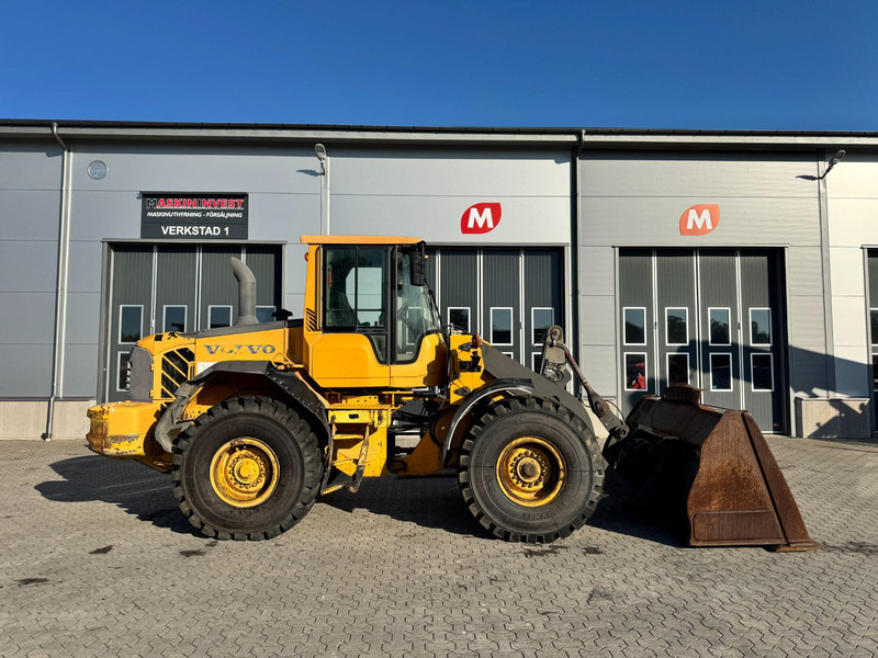 Volvo L90F - Máy xúc lật bánh lốp: hình 4 Volvo L90F - Máy xúc lật bánh lốp: hình 4