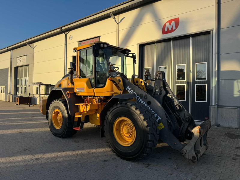 Volvo L90H Volvo L90H - Máy xúc lật bánh lốp: hình 5 Volvo L90H Volvo L90H - Máy xúc lật bánh lốp: hình 5
