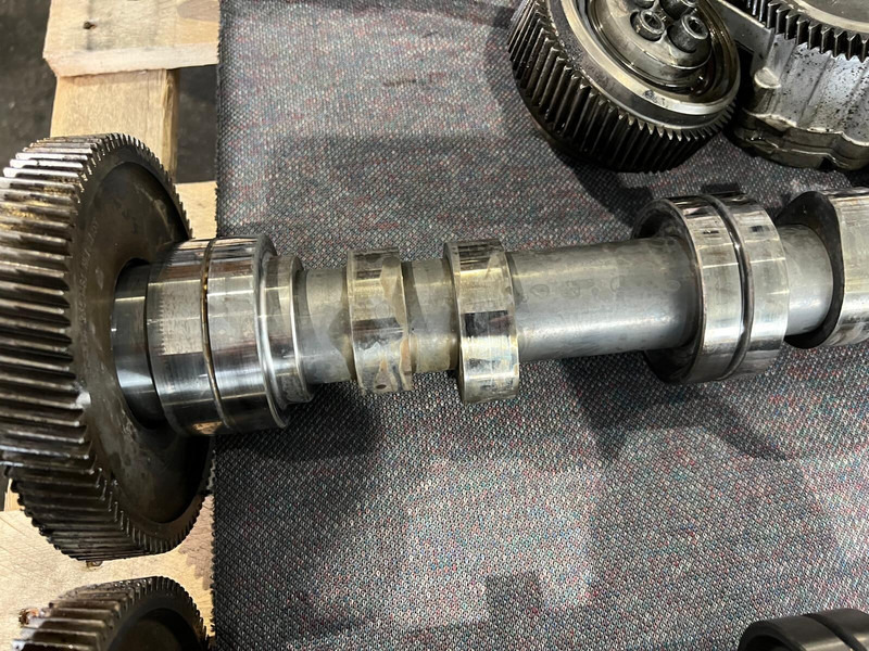 Scania RH - Trục cam: hình 3 Scania RH - Trục cam: hình 3