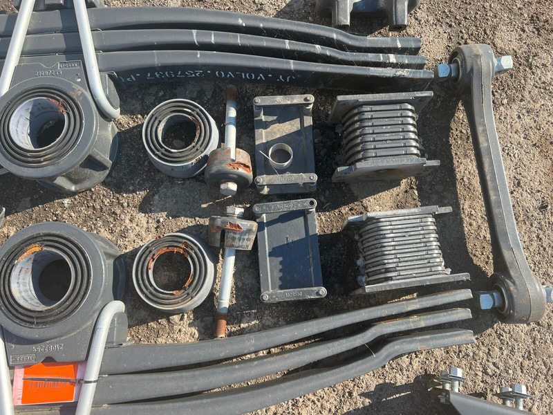 Volvo FH4 - Hệ thống treo thép: hình 3 Volvo FH4 - Hệ thống treo thép: hình 3