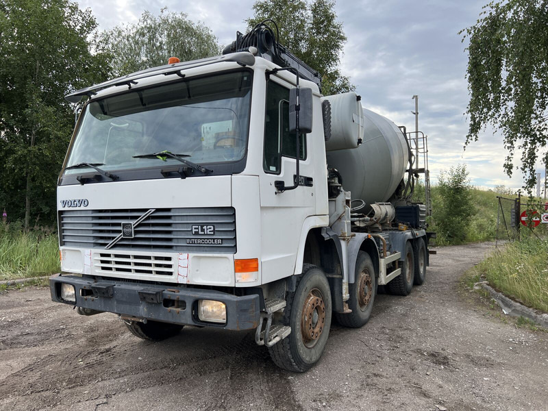 Volvo FL12 - Máy bơm bê tông tĩnh: hình 1 Volvo FL12 - Máy bơm bê tông tĩnh: hình 1