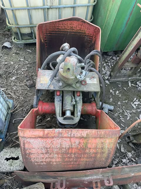 Xe ben, Xe cẩu tự hành mới MERCEDES-BENZ actros: hình 16