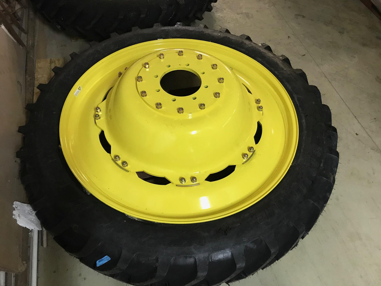 John Deere premium tillage wheel sets - Bánh xe cho Máy móc nông nghiệp: hình 3 John Deere premium tillage wheel sets - Bánh xe cho Máy móc nông nghiệp: hình 3