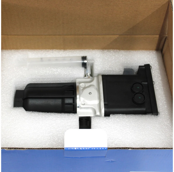 Mercedes-Benz Actros AdBlue Pomp A 000 140 79 78 Nieuw - Hệ thống nhiên liệu cho Xe tải: hình 4 Mercedes-Benz Actros AdBlue Pomp A 000 140 79 78 Nieuw - Hệ thống nhiên liệu cho Xe tải: hình 4