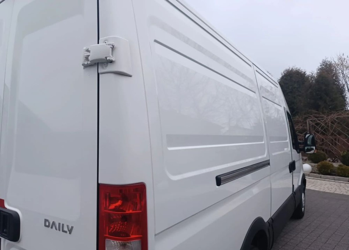 Xe van chở hàng Iveco Dailly 2.3: hình 11