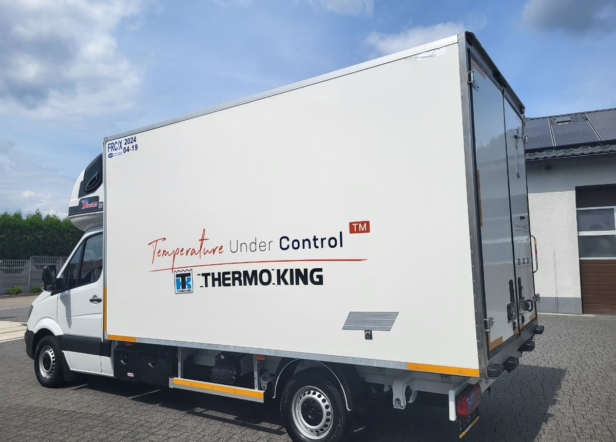 Mercedes-Benz Sprinter - Xe van đông lạnh: hình 2 Mercedes-Benz Sprinter - Xe van đông lạnh: hình 2