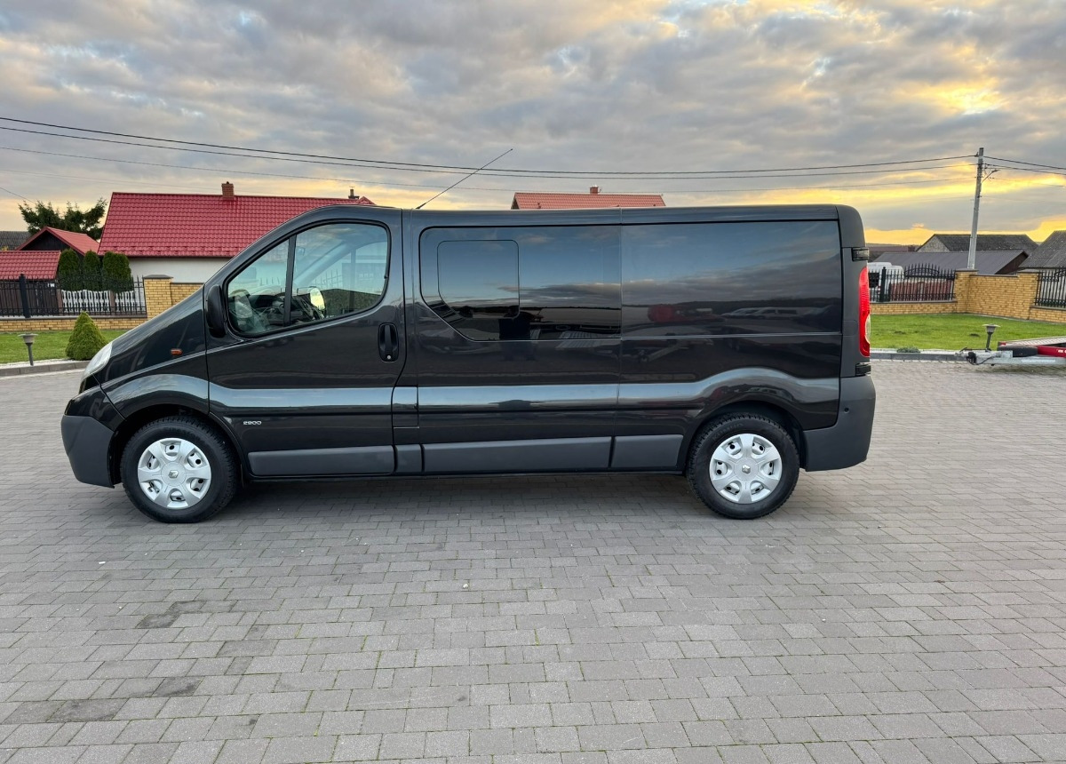 Opel Vivaro Doka Long 2.5 150 ps. L2 H1 - Xe tải van: hình 2 Opel Vivaro Doka Long 2.5 150 ps. L2 H1 - Xe tải van: hình 2