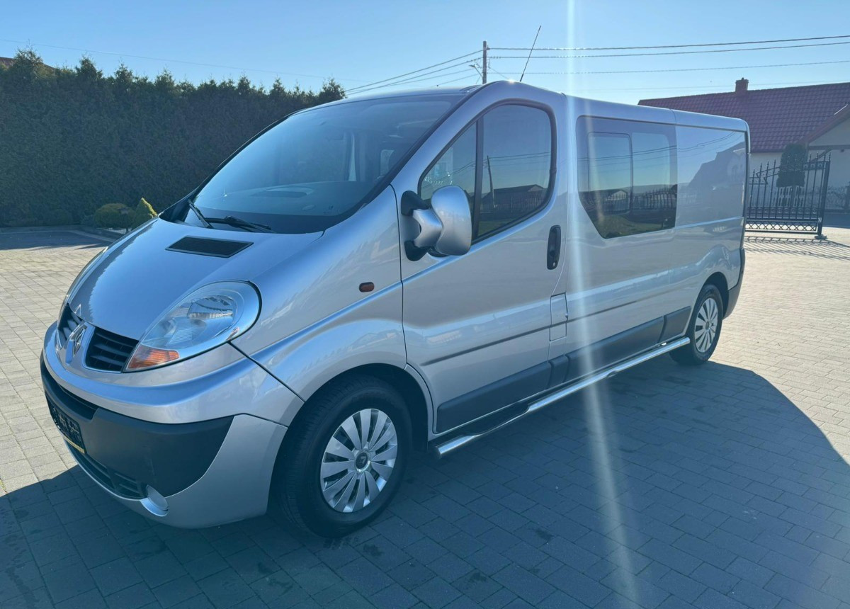 Renault Trafic 2.5 150ps 5- osobowy Doka Stan B. Dobry - Xe tải van: hình 1 Renault Trafic 2.5 150ps 5- osobowy Doka Stan B. Dobry - Xe tải van: hình 1