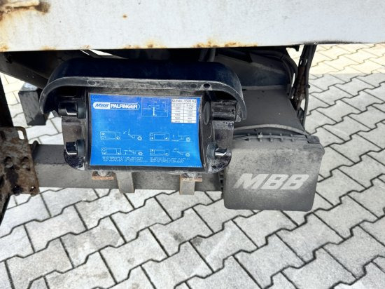 Xe tải thùng mui bạt Mercedes-Benz Atego N2 Euro 6: hình 14