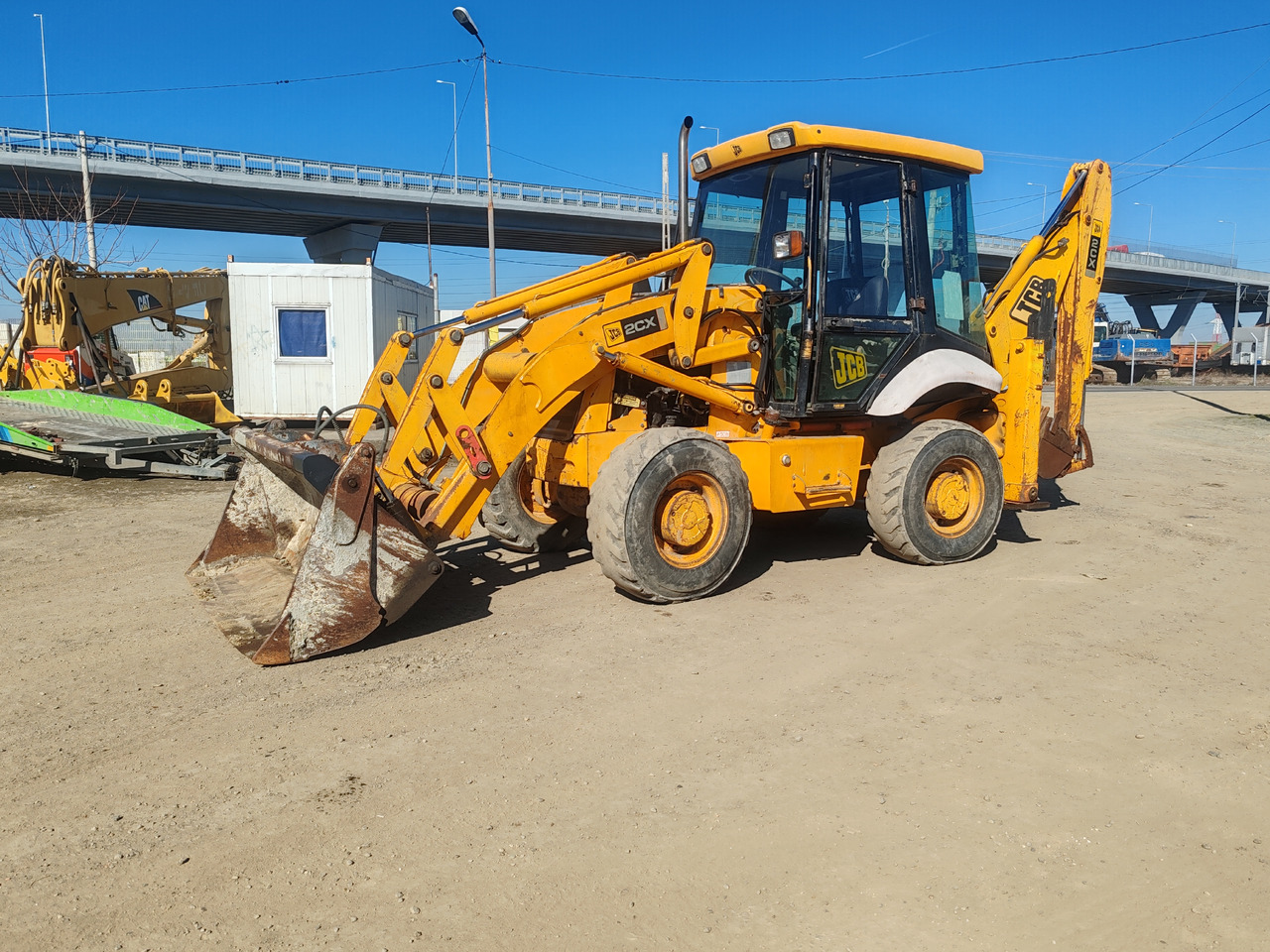 JCB 2CX AS3E - Máy xúc trước múc sau: hình 1 JCB 2CX AS3E - Máy xúc trước múc sau: hình 1