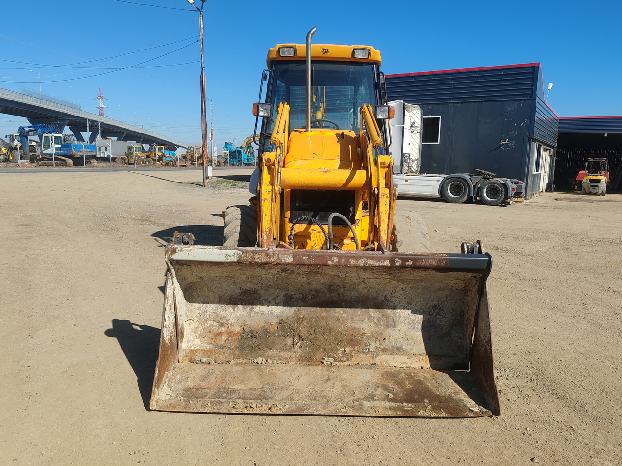 JCB 2CX AS3E - Máy xúc trước múc sau: hình 2 JCB 2CX AS3E - Máy xúc trước múc sau: hình 2