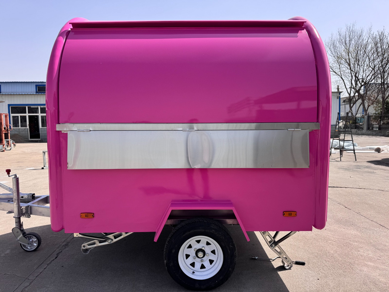 Deli Star Trailers EasyGo 230 Light - EU standards - Rơ moóc bán hàng: hình 5 Deli Star Trailers EasyGo 230 Light - EU standards - Rơ moóc bán hàng: hình 5