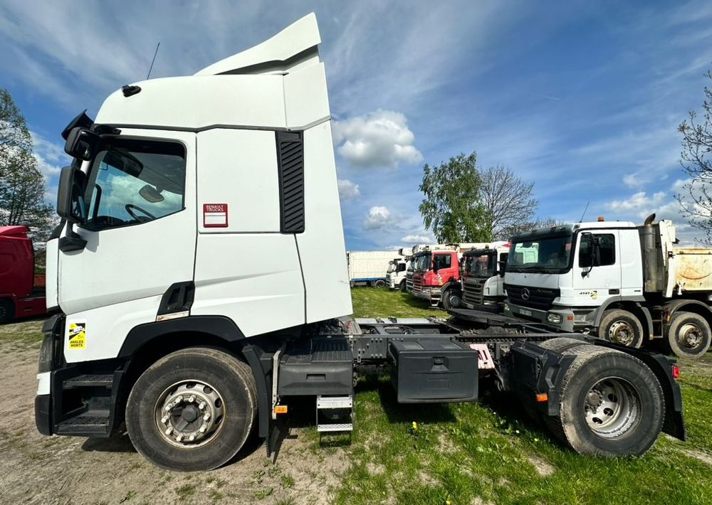 Renault T460 - Xe đầu kéo: hình 2 Renault T460 - Xe đầu kéo: hình 2