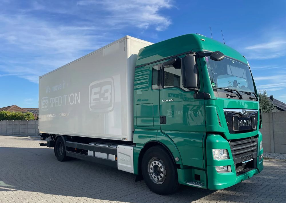 MAN TGX 18.420/ KONTENER 7,2m - Xe tải hộp: hình 4 MAN TGX 18.420/ KONTENER 7,2m - Xe tải hộp: hình 4