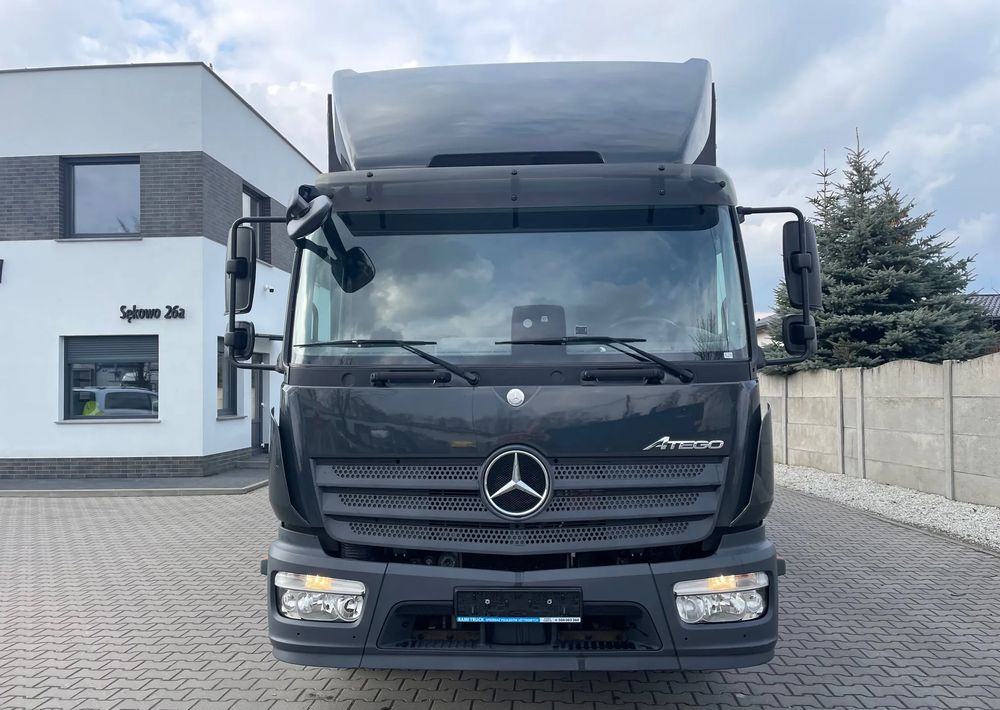 Mercedes-Benz 1218 - Xe tải thùng mui bạt: hình 3 Mercedes-Benz 1218 - Xe tải thùng mui bạt: hình 3