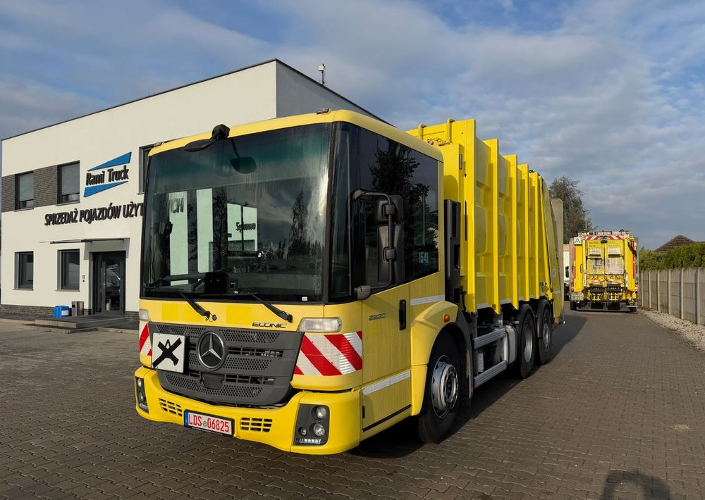 Mercedes-Benz ECONIC 2630, EURO6/ ŚMECIARKA/ ZOELLER/ DELTA - Xe tải chở rác: hình 1 Mercedes-Benz ECONIC 2630, EURO6/ ŚMECIARKA/ ZOELLER/ DELTA - Xe tải chở rác: hình 1