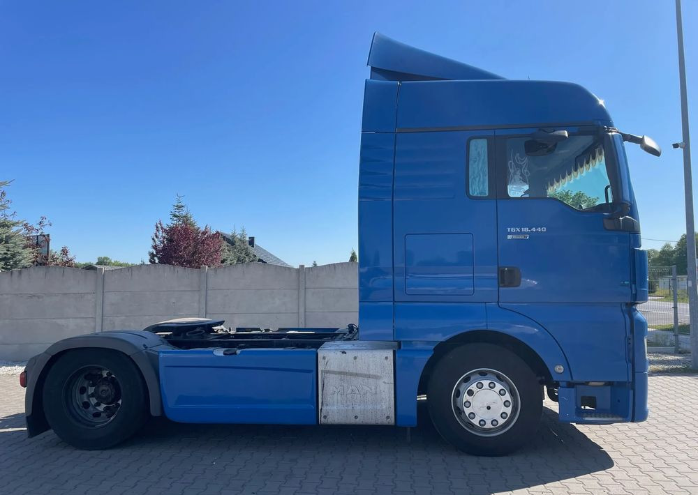 MAN TGX XLX18.440 - Xe đầu kéo: hình 4 MAN TGX XLX18.440 - Xe đầu kéo: hình 4