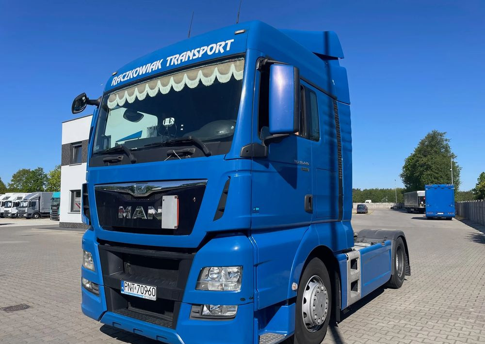 MAN TGX XLX18.440 - Xe đầu kéo: hình 2 MAN TGX XLX18.440 - Xe đầu kéo: hình 2