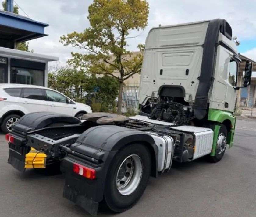 Mercedes-Benz ACTROS 1848 HAD/ 4X4/ HYDRAULIKA - Xe đầu kéo: hình 3 Mercedes-Benz ACTROS 1848 HAD/ 4X4/ HYDRAULIKA - Xe đầu kéo: hình 3