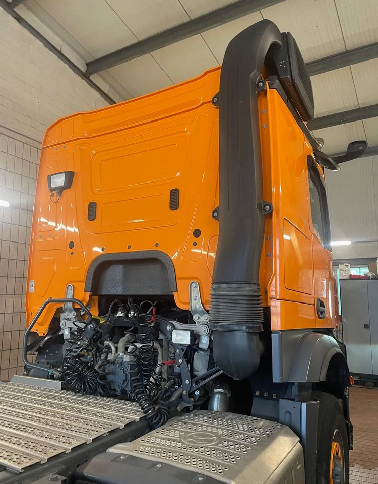 Mercedes-Benz AROCS 1851/ HAD/ 4x4/ HYDRODRIVE/ HYDRAULIKA - Xe đầu kéo: hình 3 Mercedes-Benz AROCS 1851/ HAD/ 4x4/ HYDRODRIVE/ HYDRAULIKA - Xe đầu kéo: hình 3