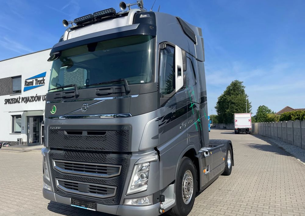 Volvo FH 460 - Xe đầu kéo: hình 1 Volvo FH 460 - Xe đầu kéo: hình 1