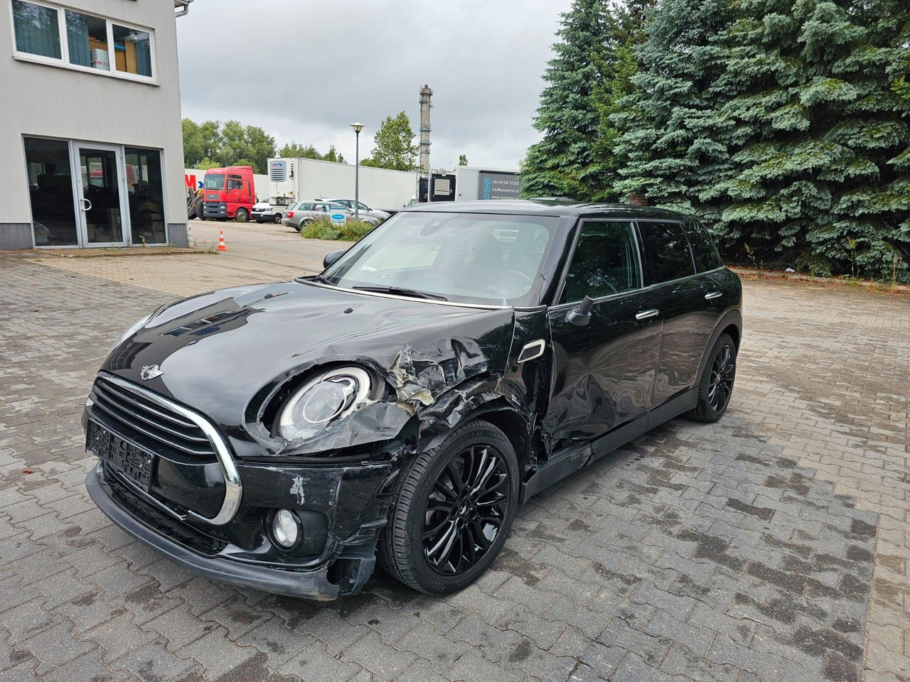 MINI Cooper D Clubman Automatik Harman/Kardon - Xe wagon: hình 2 MINI Cooper D Clubman Automatik Harman/Kardon - Xe wagon: hình 2