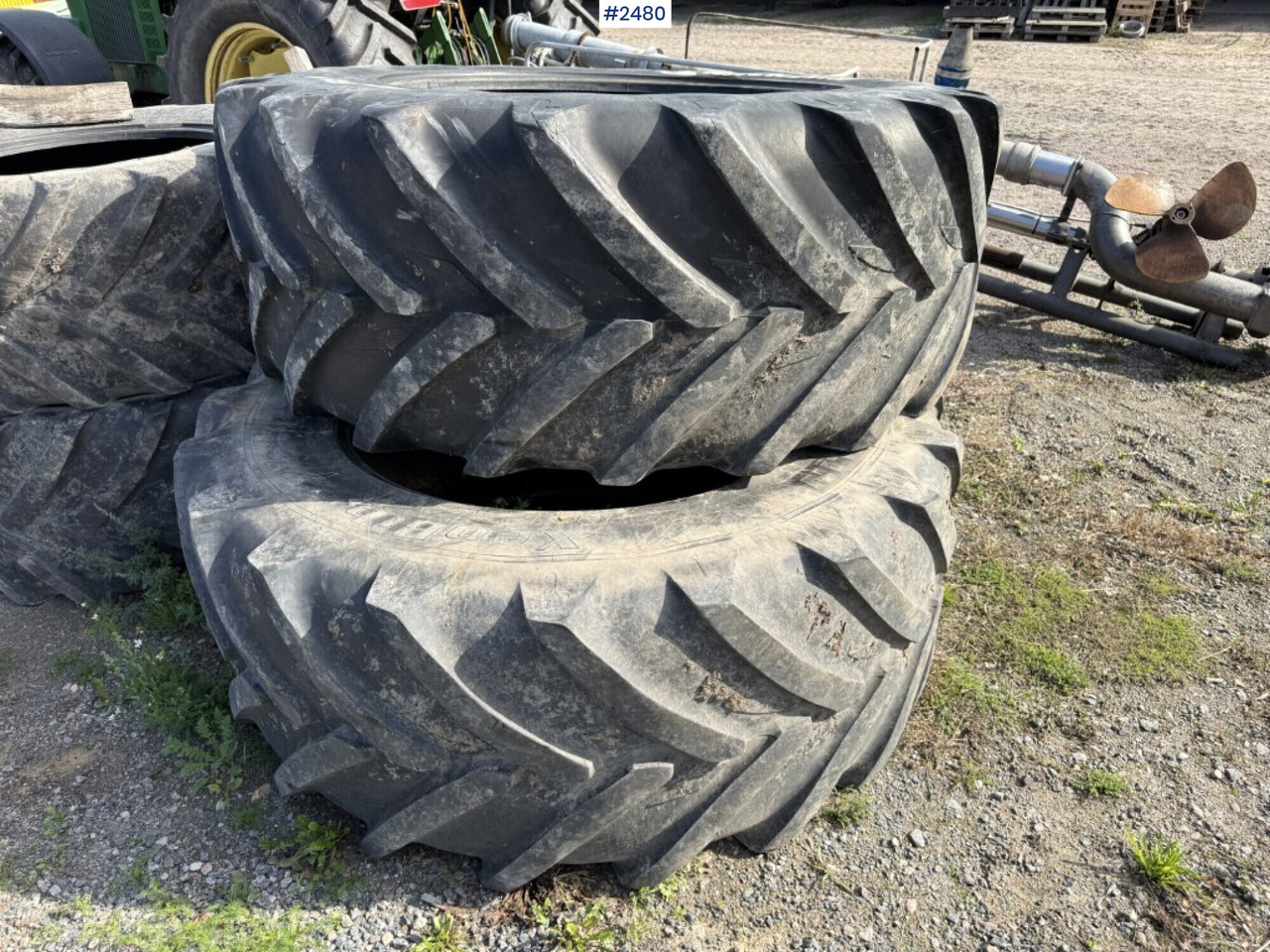 Däck till traktor Michelin fram och bak - Lốp cho Máy móc nông nghiệp: hình 2 Däck till traktor Michelin fram och bak - Lốp cho Máy móc nông nghiệp: hình 2