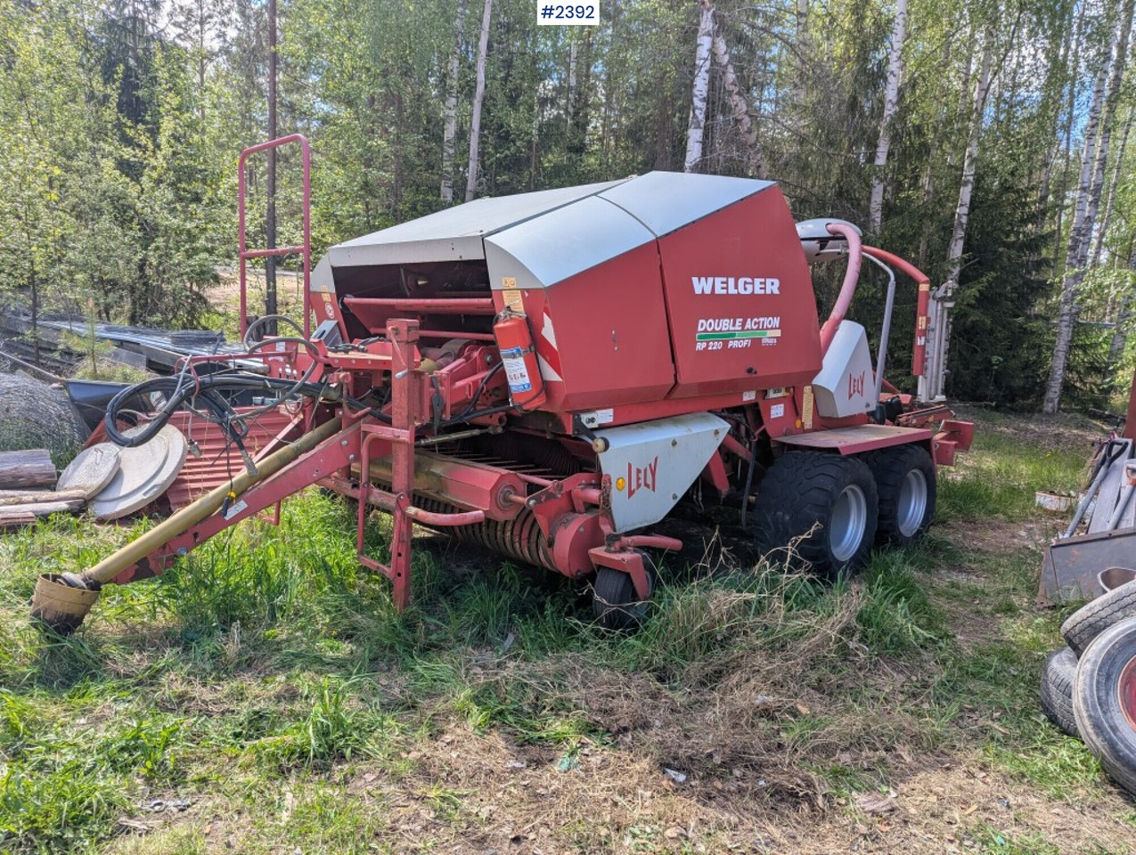 Round baler / Combination baler Welger double action 220 profi - Trang thiết bị dàn trải: hình 1 Round baler / Combination baler Welger double action 220 profi - Trang thiết bị dàn trải: hình 1