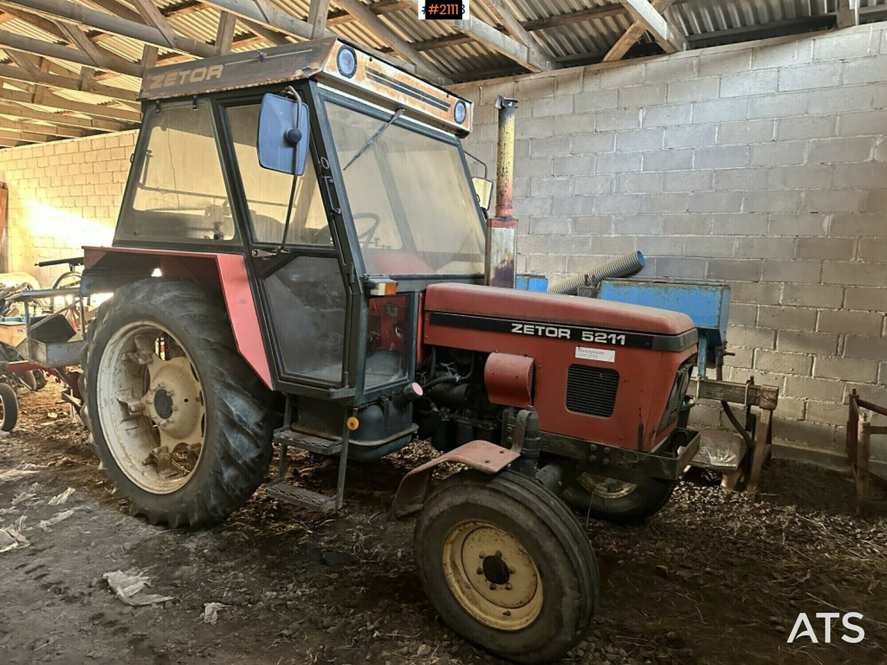 Tractor Zetor 5211 - Máy cày: hình 1 Tractor Zetor 5211 - Máy cày: hình 1