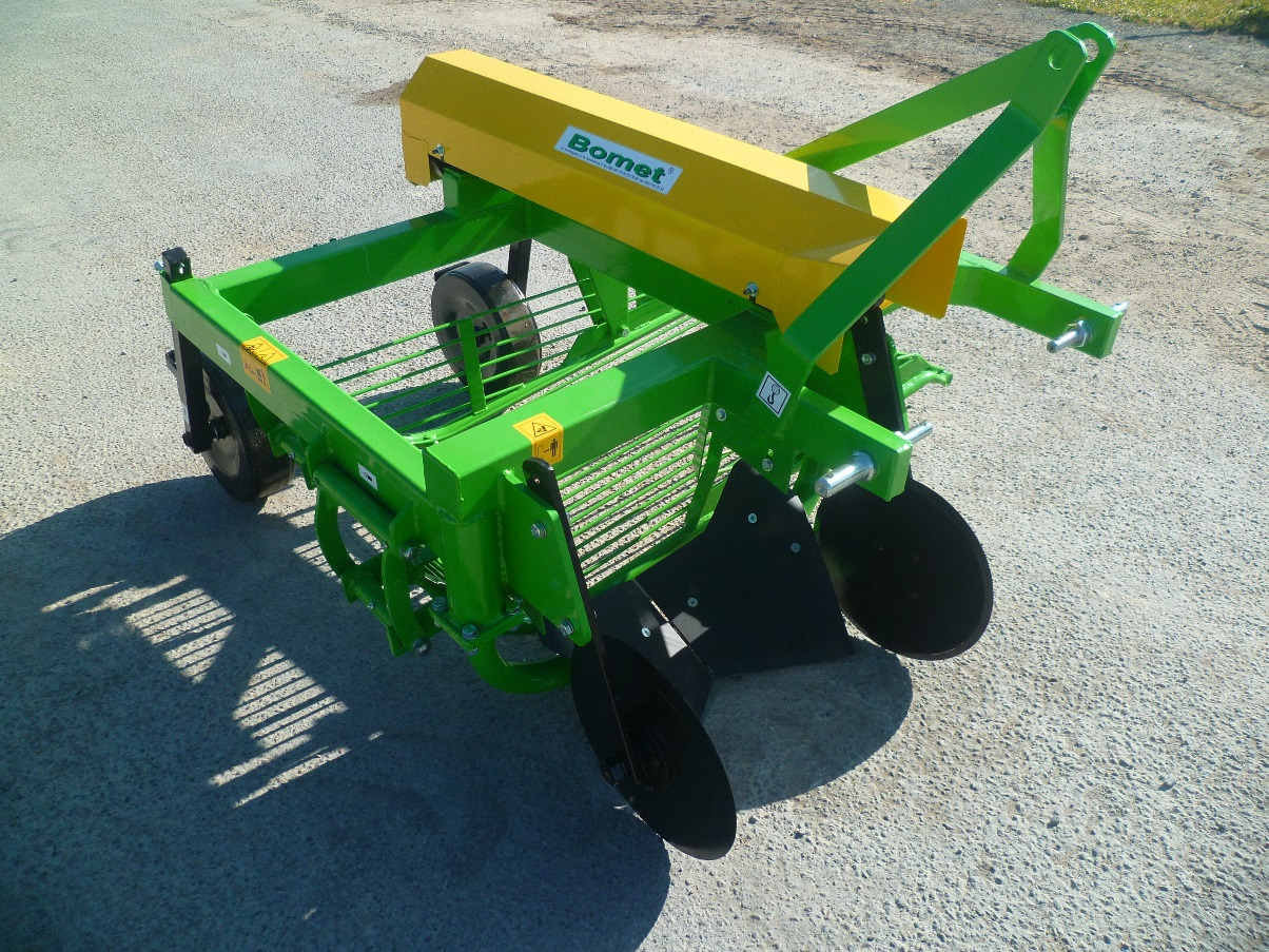 BOMET Arracheuse à Pommes de Terre 1 rang URSA - Máy thu hoạch khoai tây: hình 2 BOMET Arracheuse à Pommes de Terre 1 rang URSA - Máy thu hoạch khoai tây: hình 2