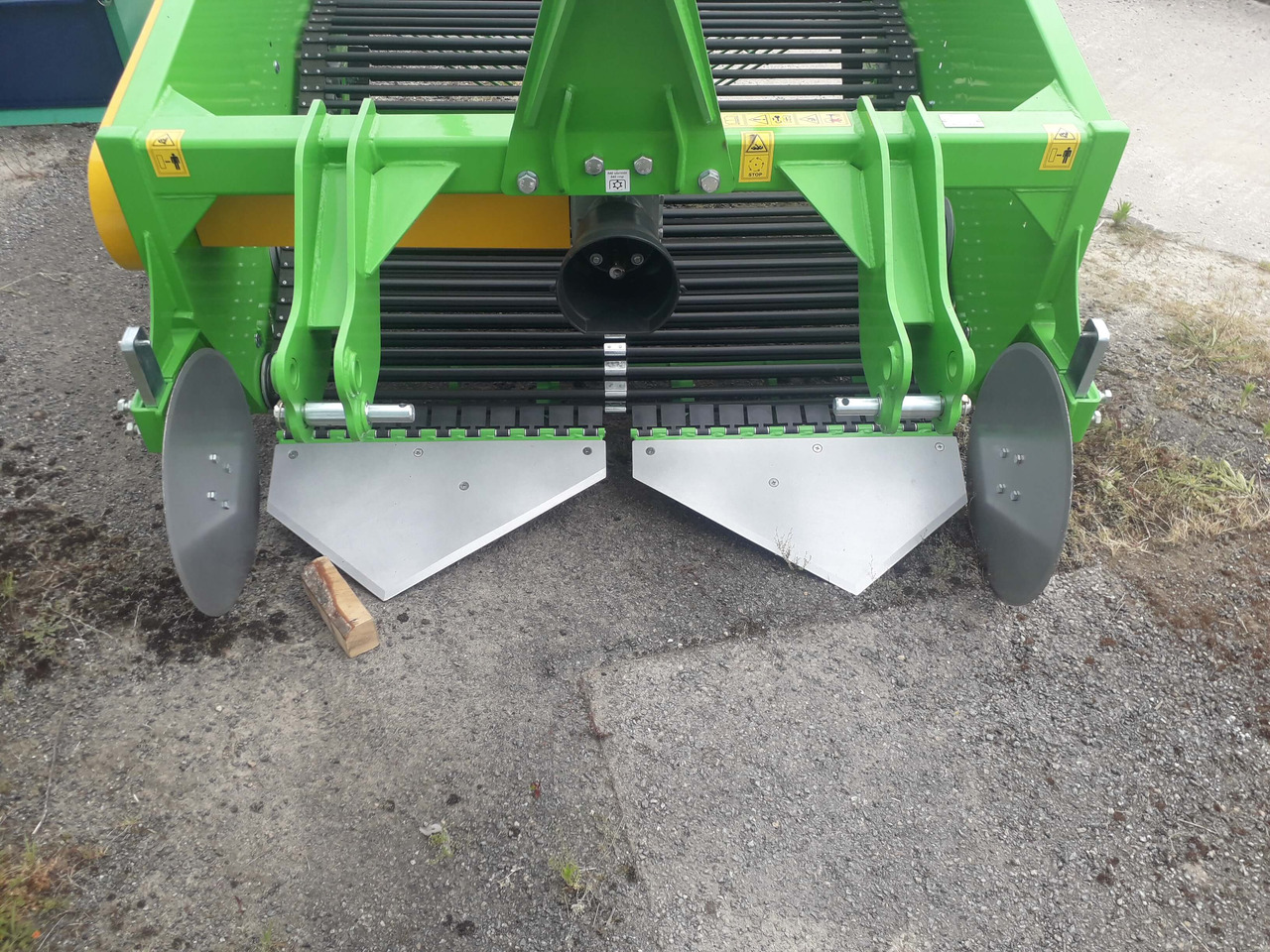 BOMET Arracheuse à Pommes de Terre UPUS - Máy thu hoạch khoai tây: hình 4 BOMET Arracheuse à Pommes de Terre UPUS - Máy thu hoạch khoai tây: hình 4