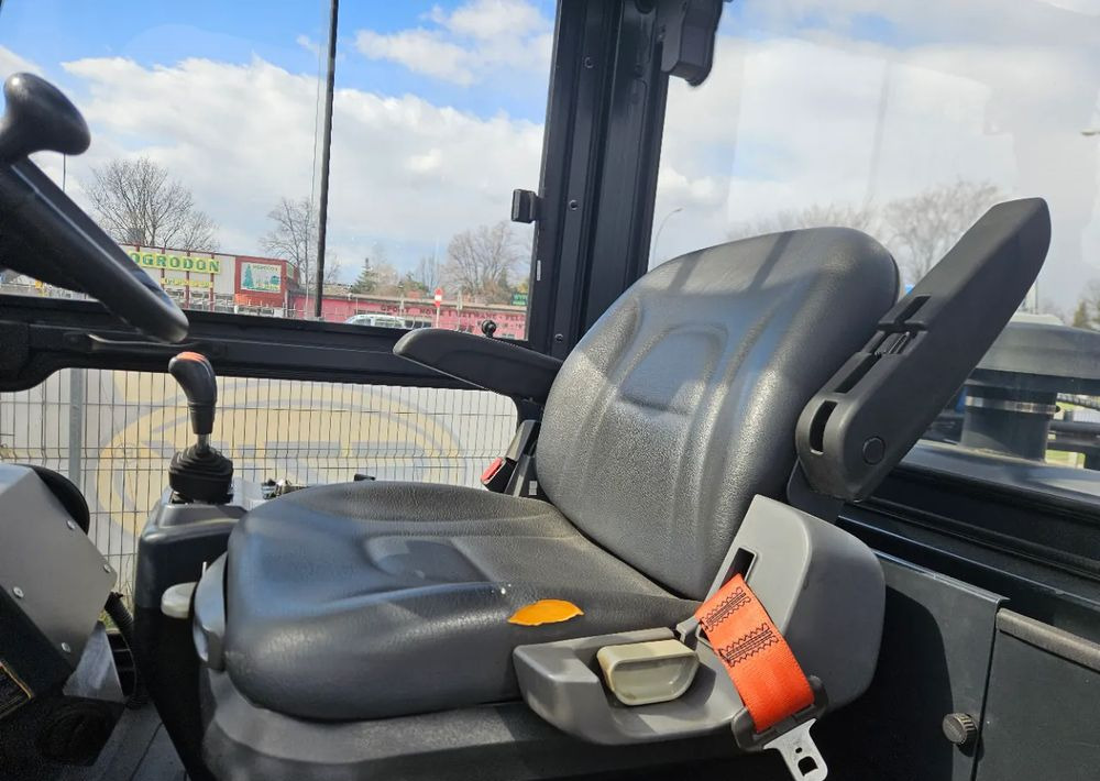 Doosan G60S-7 - Xe nâng gas: hình 5 Doosan G60S-7 - Xe nâng gas: hình 5
