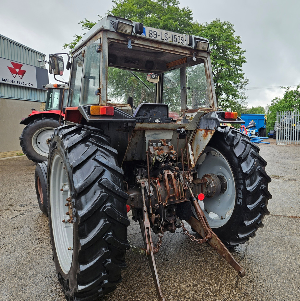 1988 MF 390 2wd - Máy cày: hình 3 1988 MF 390 2wd - Máy cày: hình 3