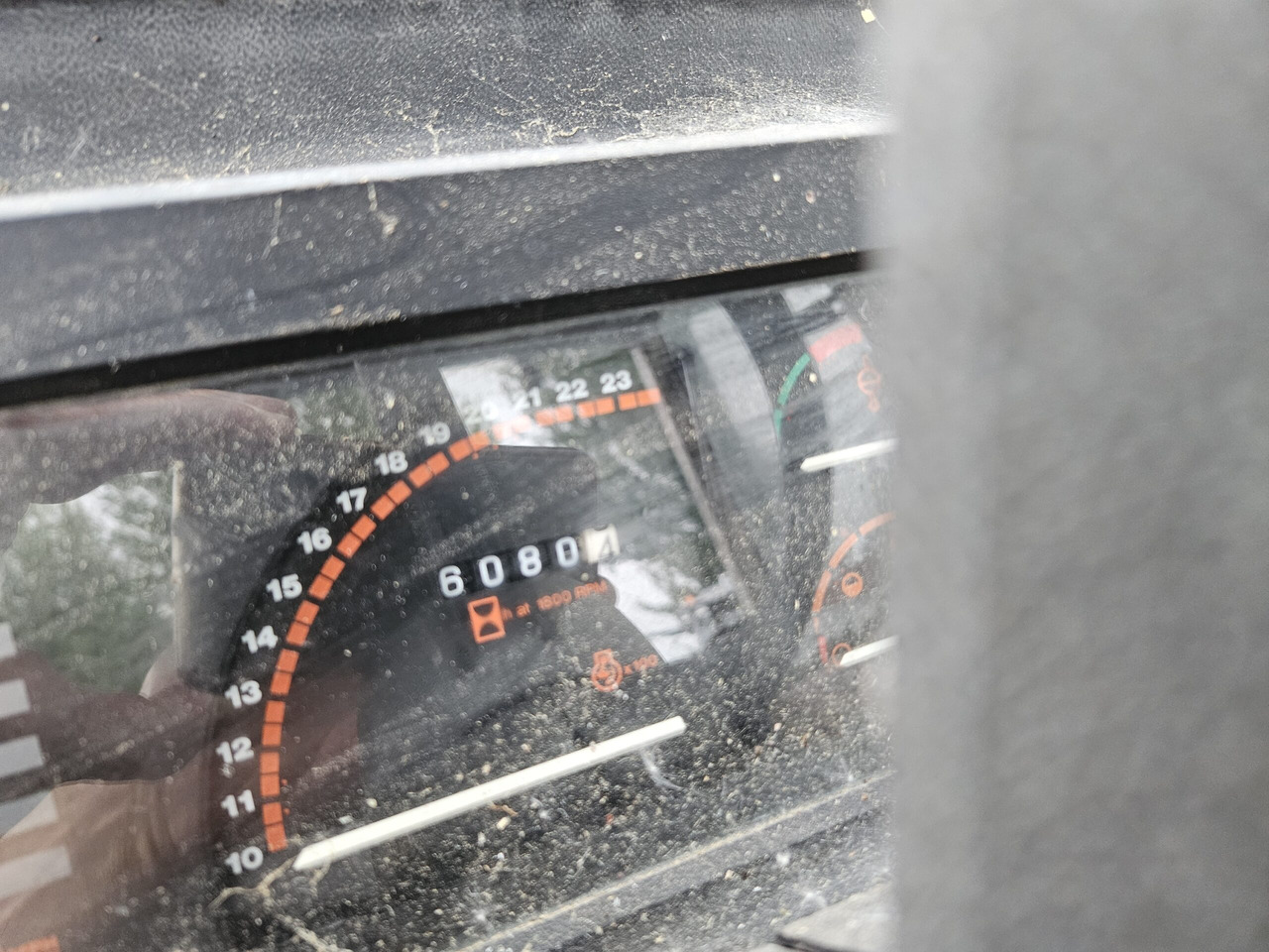 1988 MF 390 2wd - Máy cày: hình 5 1988 MF 390 2wd - Máy cày: hình 5