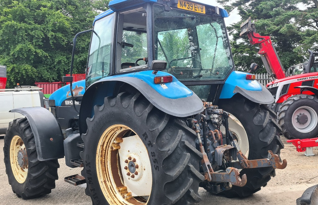 New Holland 8260, Rangecommand - Máy cày: hình 3 New Holland 8260, Rangecommand - Máy cày: hình 3