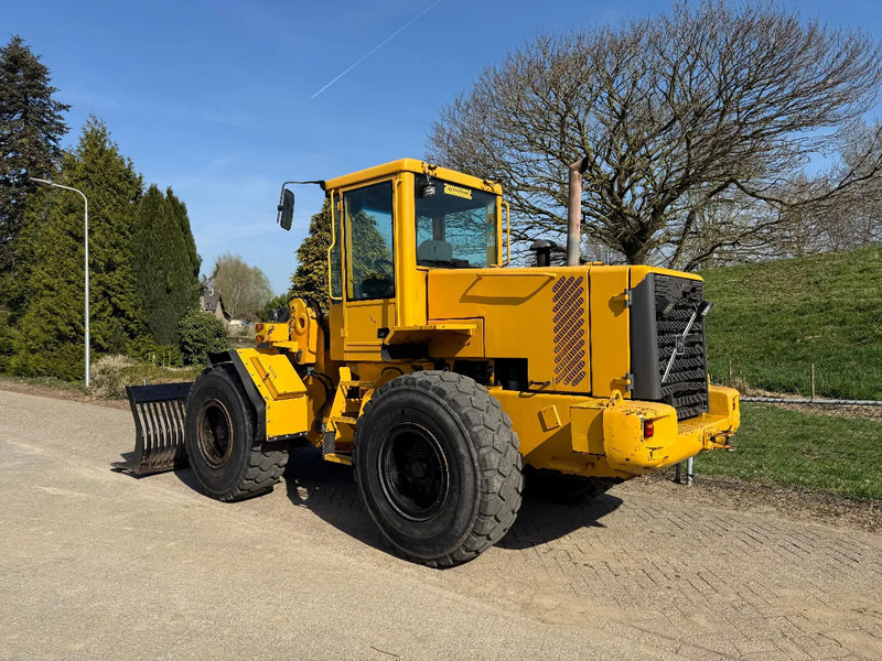 Volvo L70D - Máy xúc lật bánh lốp: hình 3 Volvo L70D - Máy xúc lật bánh lốp: hình 3