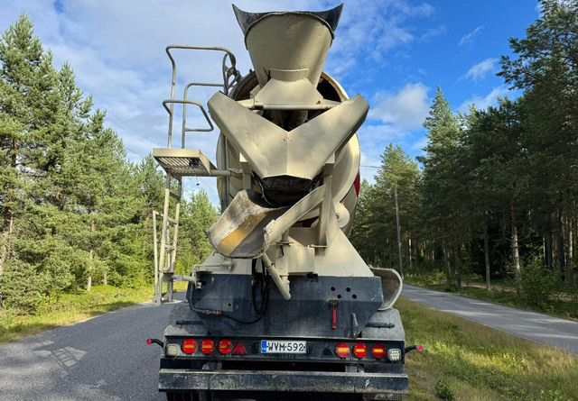 Liebherr12m3 Perävaunu - Sơ mi rơ moóc trộn bê tông: hình 3 Liebherr12m3 Perävaunu - Sơ mi rơ moóc trộn bê tông: hình 3