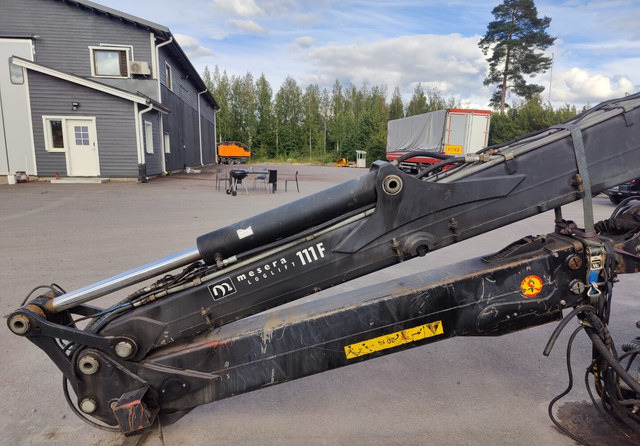 LogliftMesera / Loglift F111FT Sähköohjattu - Cẩu gấp: hình 4 LogliftMesera / Loglift F111FT Sähköohjattu - Cẩu gấp: hình 4