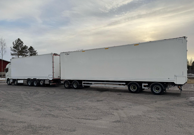 Volvo FH16 - Xe tải hộp: hình 4 Volvo FH16 - Xe tải hộp: hình 4