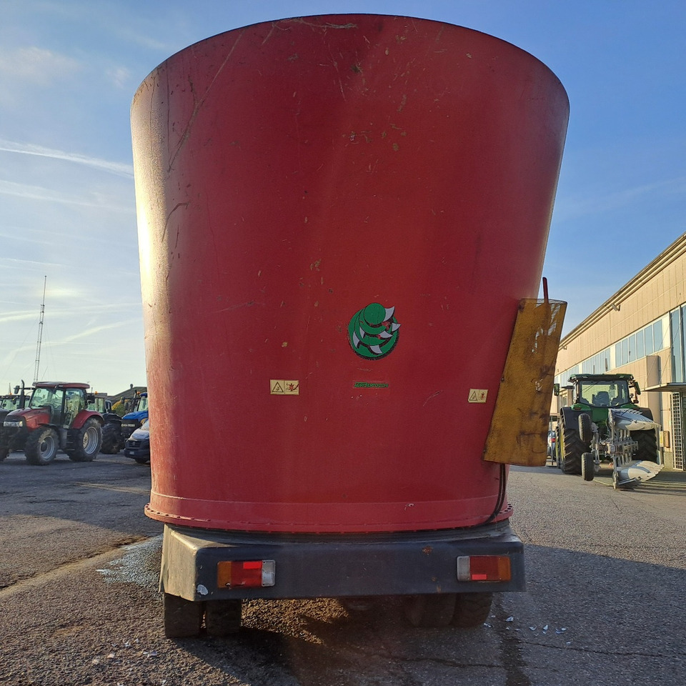 CARRO MISCELATORE SEMOVENTE AGM MIRAGE 200 - Xe trộn thức ăn gia súc: hình 5 CARRO MISCELATORE SEMOVENTE AGM MIRAGE 200 - Xe trộn thức ăn gia súc: hình 5