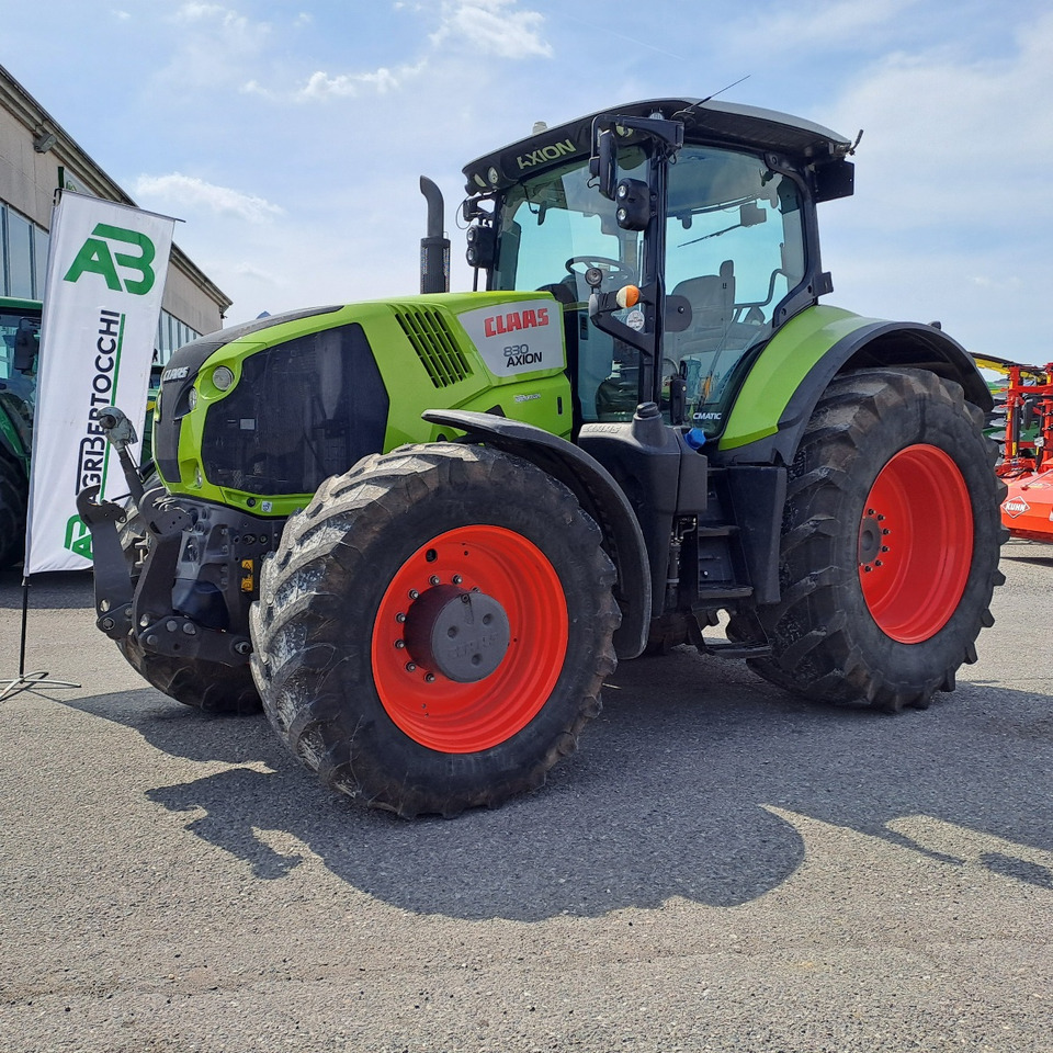 CLAAS 830 AXION - Máy cày: hình 1 CLAAS 830 AXION - Máy cày: hình 1