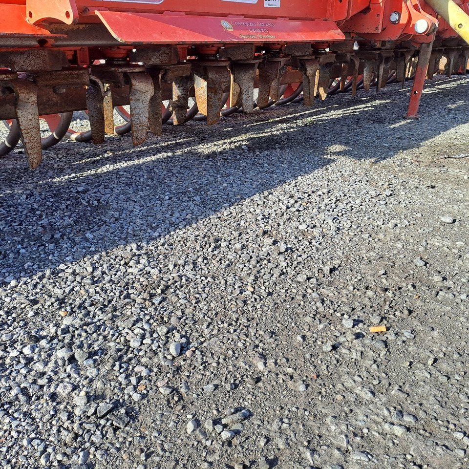 ERPICE ROTANTE PIEGHEVOLE MASCHIO AQUILA RAP 7000 - Dàn xới: hình 3 ERPICE ROTANTE PIEGHEVOLE MASCHIO AQUILA RAP 7000 - Dàn xới: hình 3