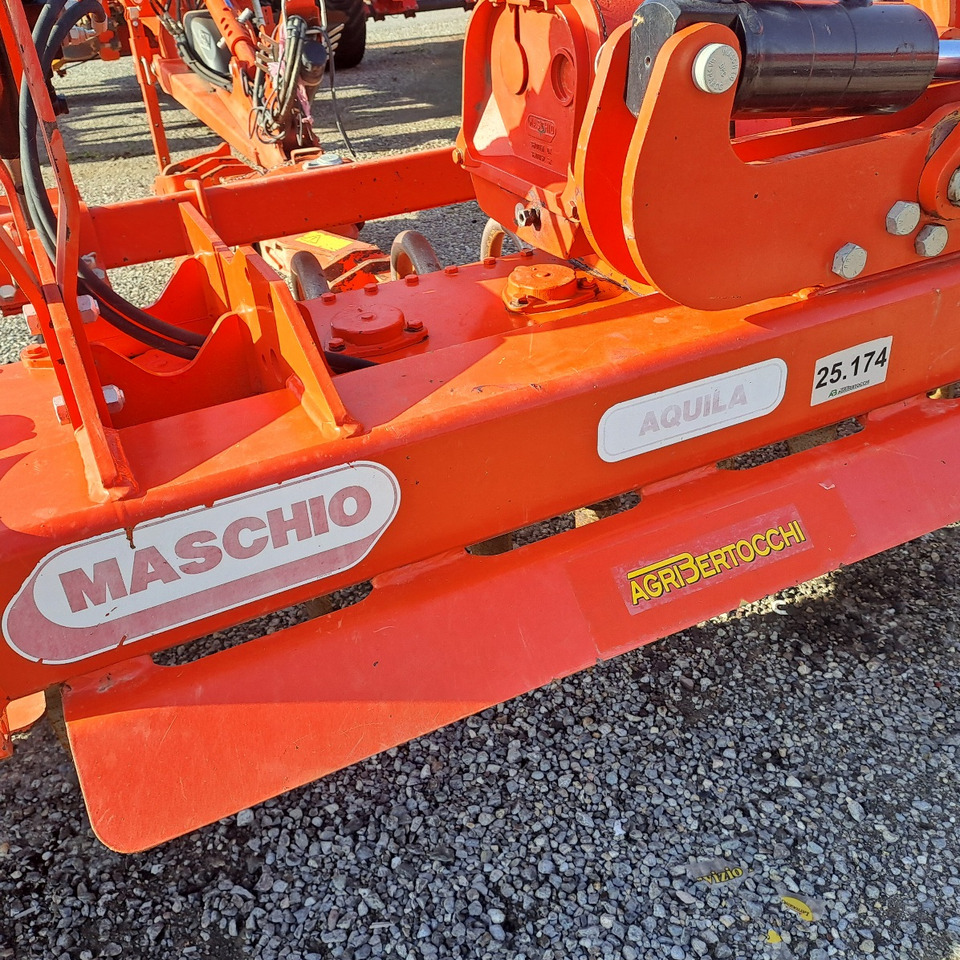 ERPICE ROTANTE PIEGHEVOLE MASCHIO AQUILA RAP 7000 - Dàn xới: hình 5 ERPICE ROTANTE PIEGHEVOLE MASCHIO AQUILA RAP 7000 - Dàn xới: hình 5