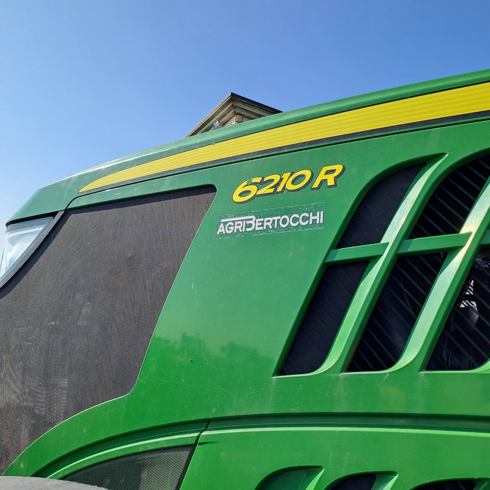 Máy cày JOHN DEERE 6210R: hình 9 Máy cày JOHN DEERE 6210R: hình 9