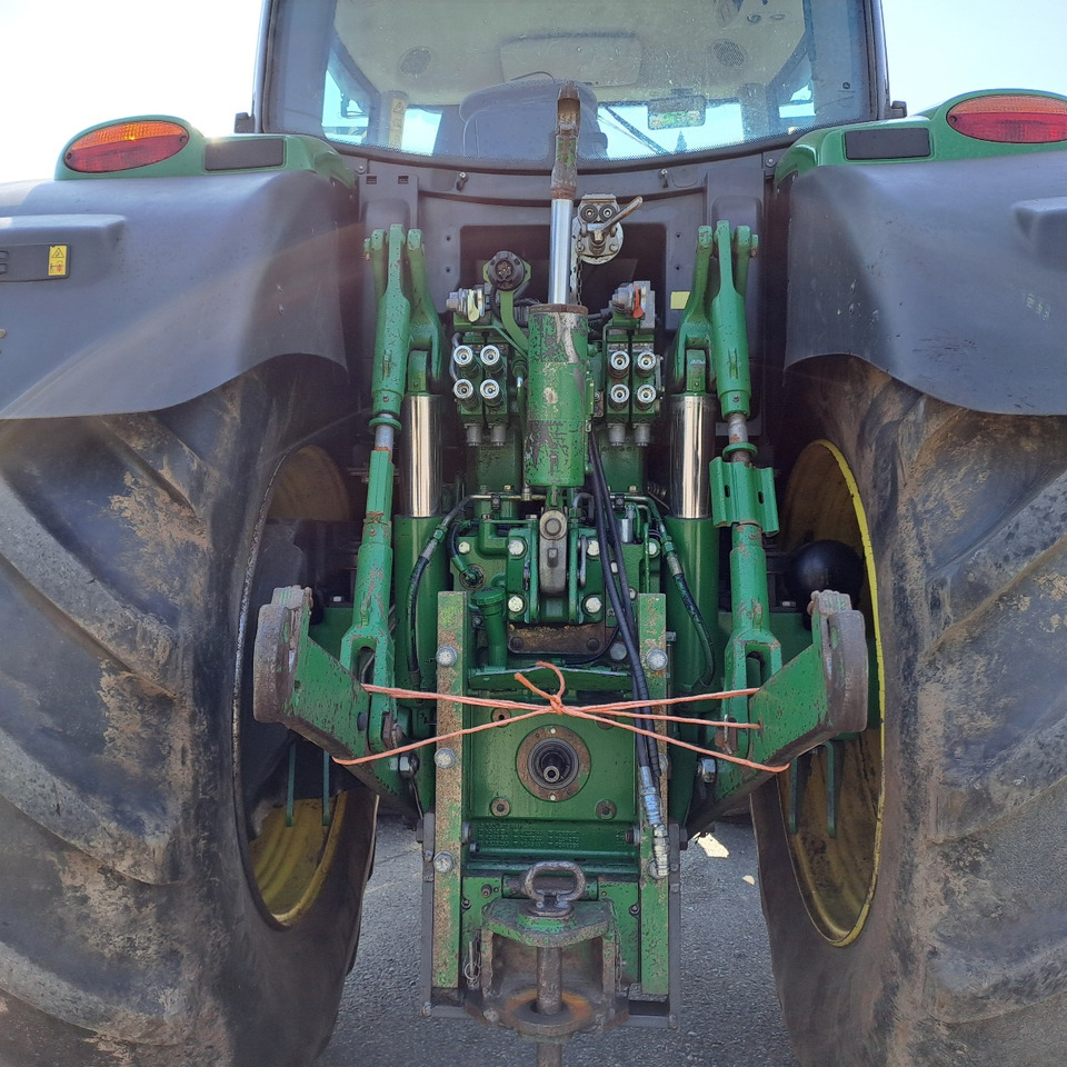 Máy cày JOHN DEERE 6210R: hình 6 Máy cày JOHN DEERE 6210R: hình 6