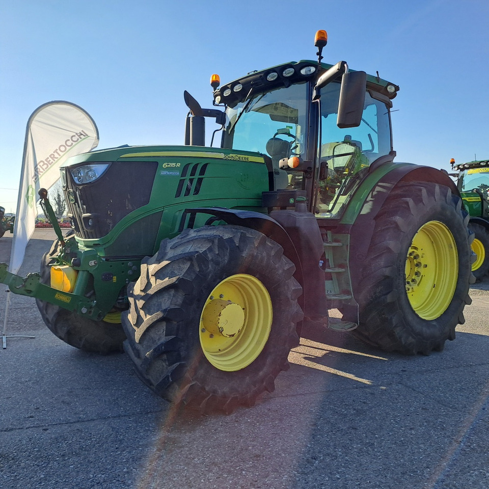 JOHN DEERE 6215R - Máy cày: hình 1 JOHN DEERE 6215R - Máy cày: hình 1