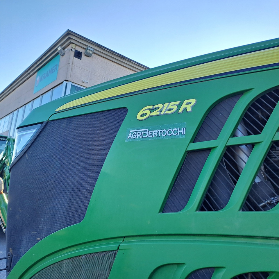 JOHN DEERE 6215R - Máy cày: hình 5 JOHN DEERE 6215R - Máy cày: hình 5