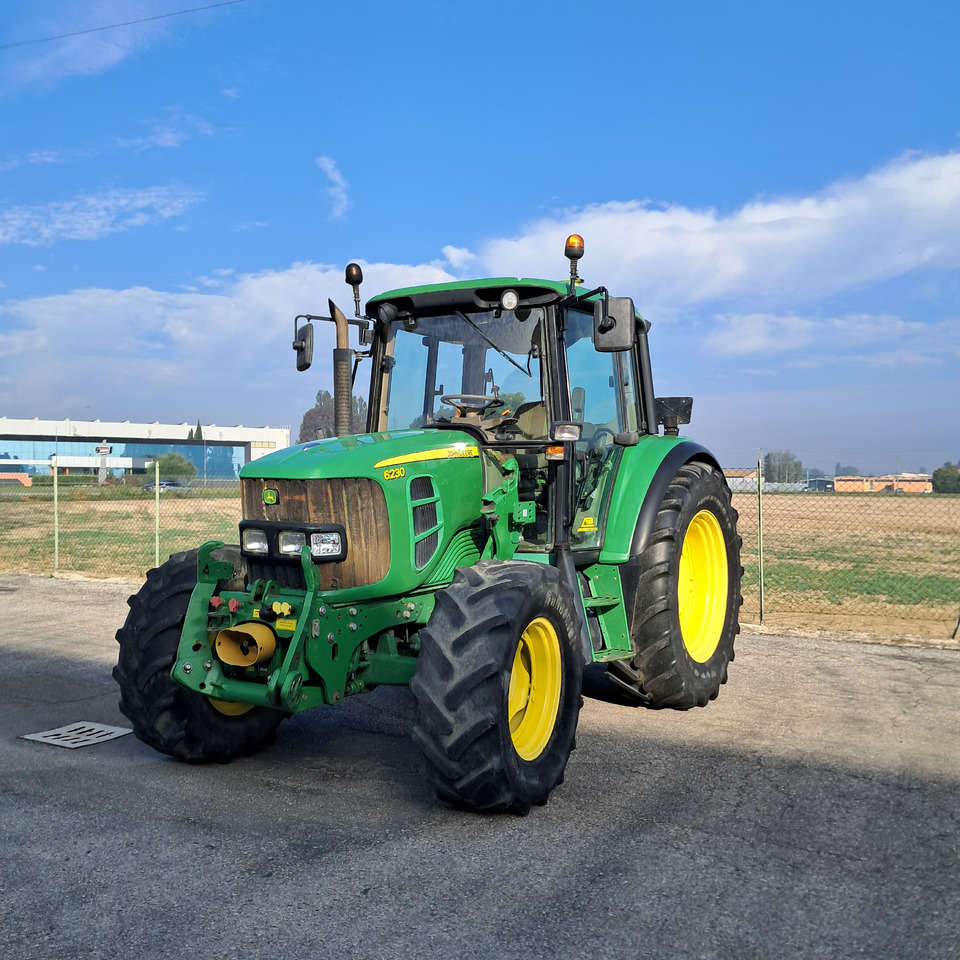 JOHN DEERE 6230 - Máy cày: hình 1 JOHN DEERE 6230 - Máy cày: hình 1