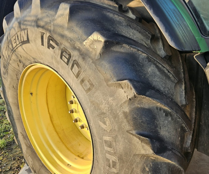 JOHN DEERE 8320R - Máy cày: hình 4 JOHN DEERE 8320R - Máy cày: hình 4